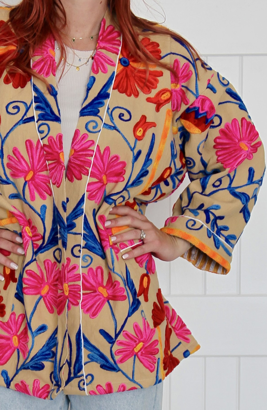 Suzani-Hand-Embroidered-Short-kimono-Jacket.-D08J0272.1